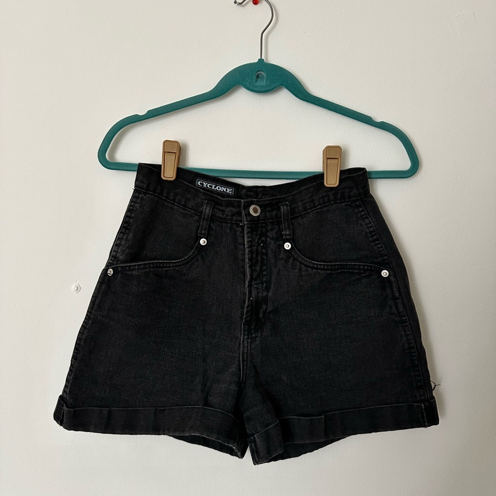 HIGH WAISTED CYCLONE SHORTS
